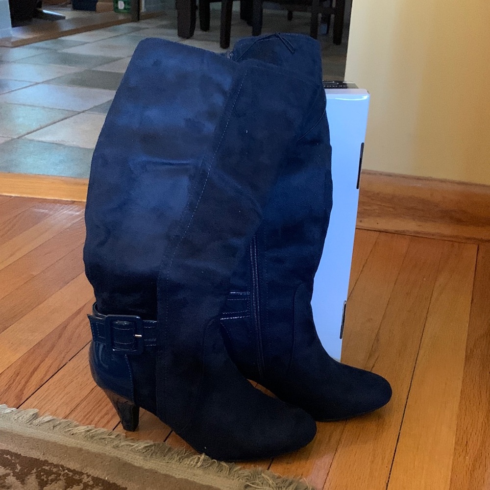 East 5th Dark Blue Heeled Boots - Picture 6 of 7